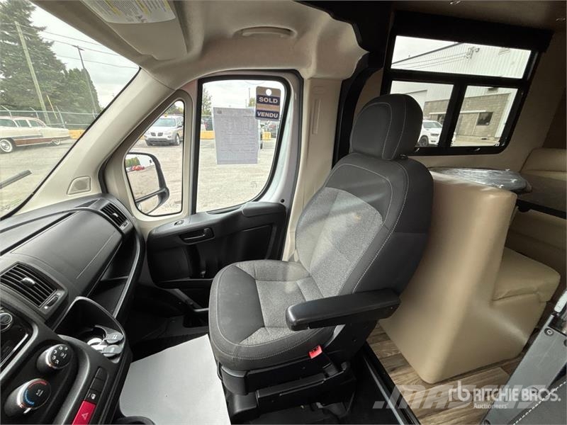 REV Dynamax 24RB Motor Home Avtodomi in počitniške prikolice