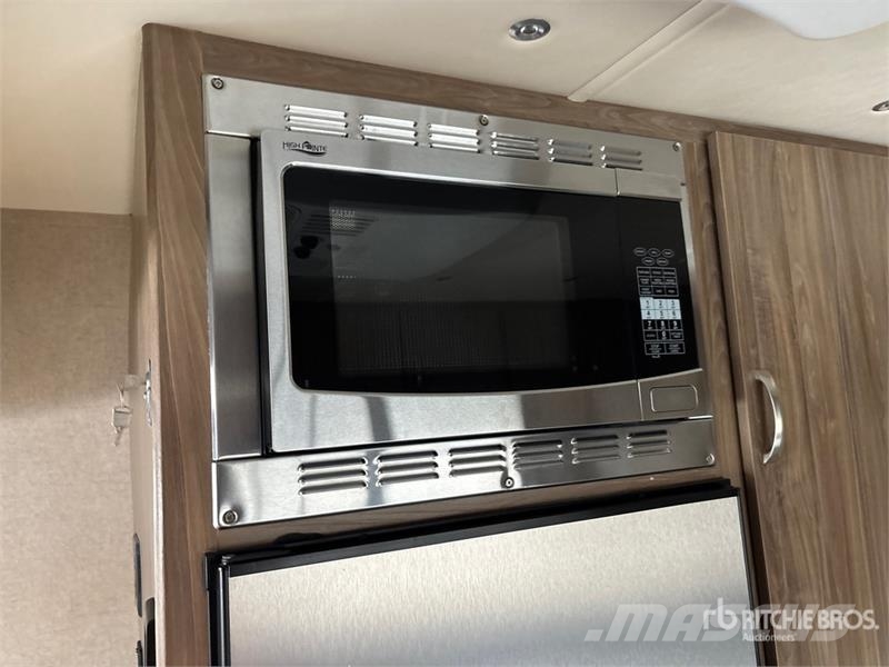 REV Dynamax 24RB Motor Home Avtodomi in počitniške prikolice