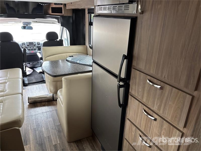 REV Dynamax 24RB Motor Home Avtodomi in počitniške prikolice