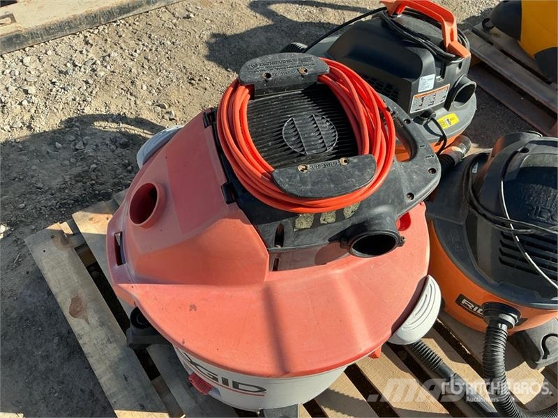  Ridgid of (3) Ridgid Shop Vacuum Cleaner Vákuum takarító gépek