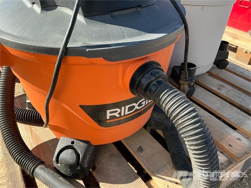  Ridgid of (3) Ridgid Shop Vacuum Cleaner Vákuum takarító gépek