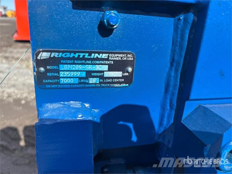 Rightline LBM289-SR-3C Bale Squeeze Attachment Landbrug - Andet
