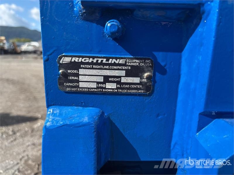 Rightline LBM289-SR-3C Bale Squeeze Attachment Landbrug - Andet