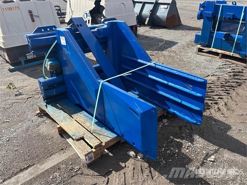 Rightline LBM289-SR-3C Bale Squeeze Attachment Landbrug - Andet