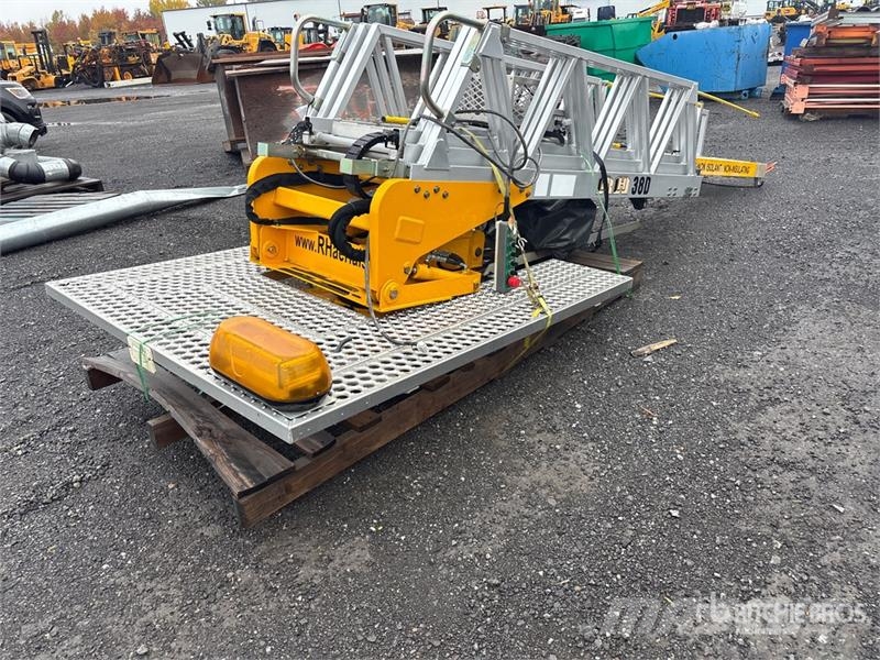 Robert Hydraulique RH38D 31 ft 1 in Telescopic Truck Moun Drugi deli