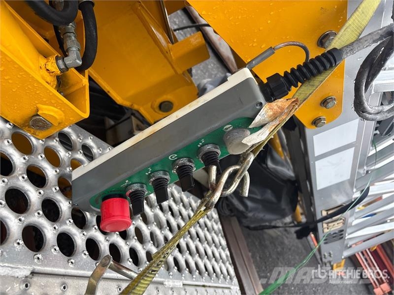 Robert Hydraulique RH38D 31 ft 1 in Telescopic Truck Moun Drugi deli