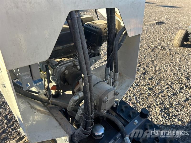  Roda RD50 0.55 ton Stand-On Mini Crawler Dumper (U Mini pašizgāzēji