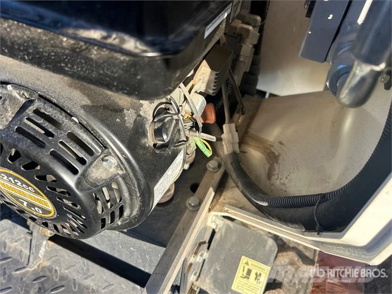  Roda RD50 Stand-On Self-Loading Mini Crawler Dumpe عربات نقل قلابة للمواقع