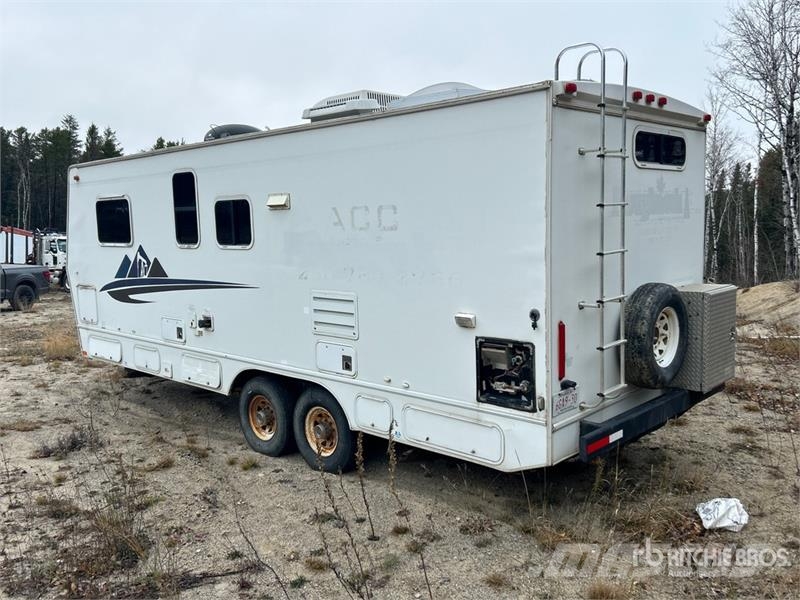 Roughneck Travel Trailer Будтехніка - Інші