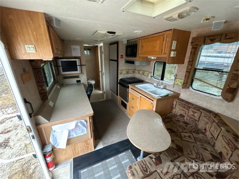 Roughneck Travel Trailer Будтехніка - Інші