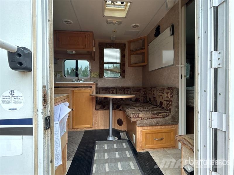 Roughneck Travel Trailer Будтехніка - Інші