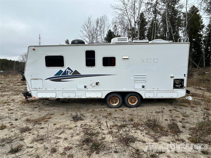 Roughneck Travel Trailer Будтехніка - Інші