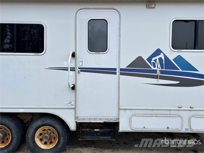 Roughneck Travel Trailer Будтехніка - Інші
