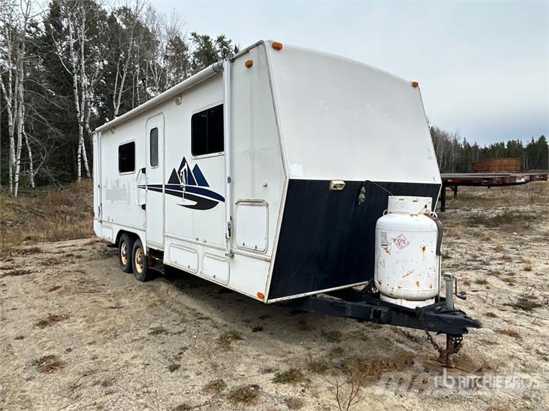 Roughneck Travel Trailer Будтехніка - Інші