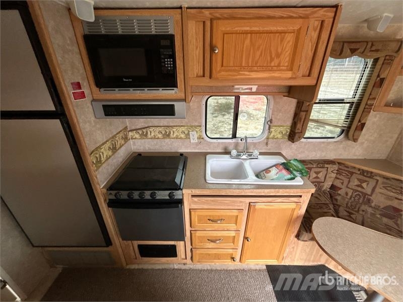 Roughneck Travel Trailer Будтехніка - Інші