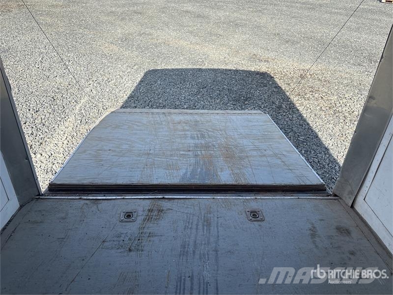 Royal Cargo RCT 8.5x24TA2 T/A Enclosed Trailer Sanduk prikolice