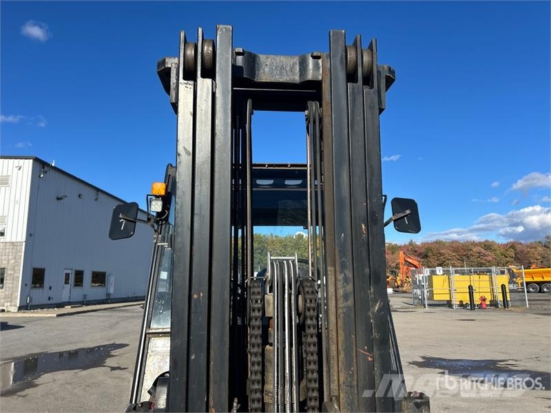 Royal H70B 7000 kg 4x2 Rough Terrain Forklift Vanterenski viljuškar