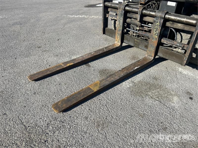 Royal H70B 7000 kg 4x2 Rough Terrain Forklift Vanterenski viljuškar