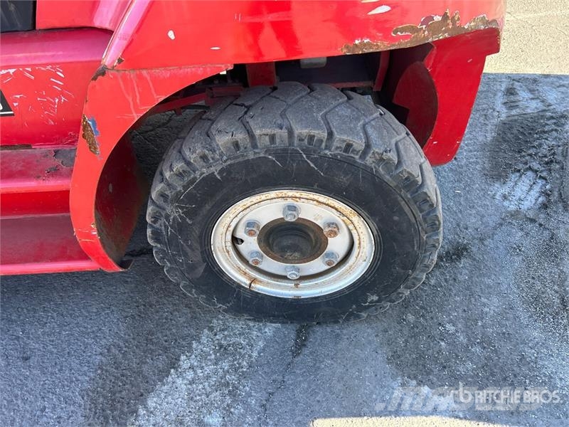 Royal H70B 7000 kg 4x2 Rough Terrain Forklift Vanterenski viljuškar