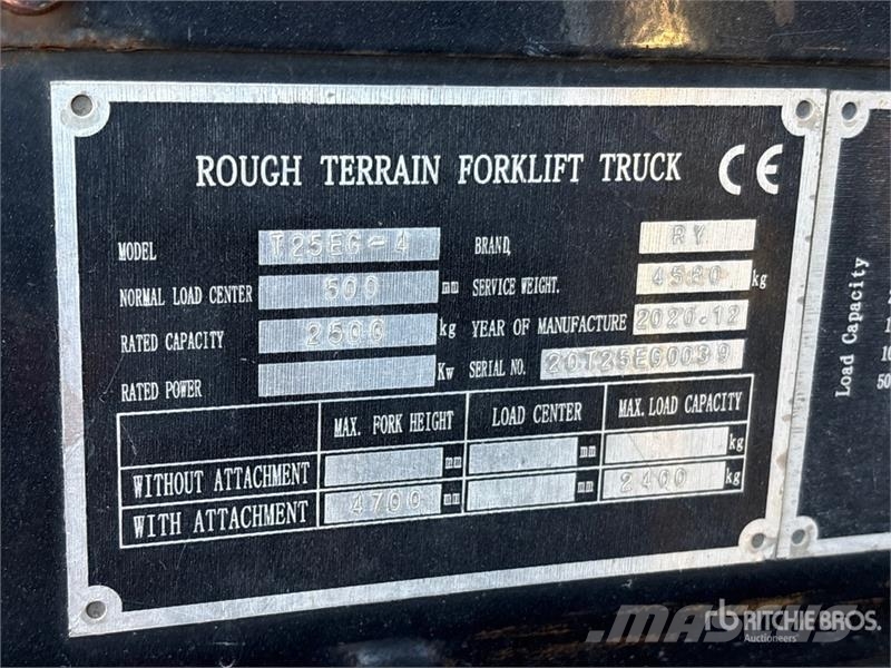Royal T25EG-4 2500 kg 4x4 Rough Terrain Forklift شاحنات الطرق الوعرة