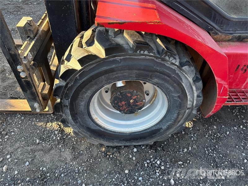 Royal T25EG-4 5291 lb 4x4 Rough Terrain Forklift 험지용 트럭