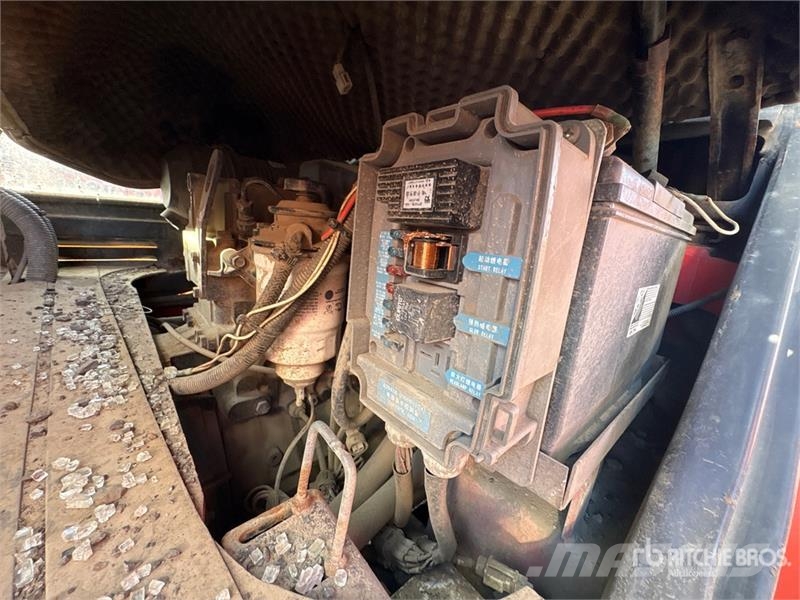 Royal T35Y 3500 kg 4x4 Rough Terrain Forklift (Inoperabl Terénne vysokozdvižné vozíky