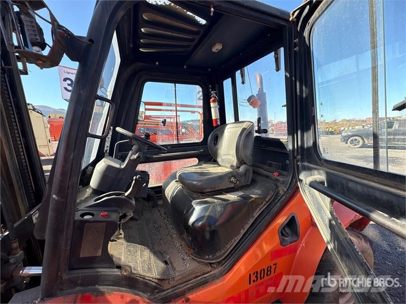 Royal T35Y 3500 kg 4x4 Rough Terrain Forklift (Inoperabl Terénne vysokozdvižné vozíky
