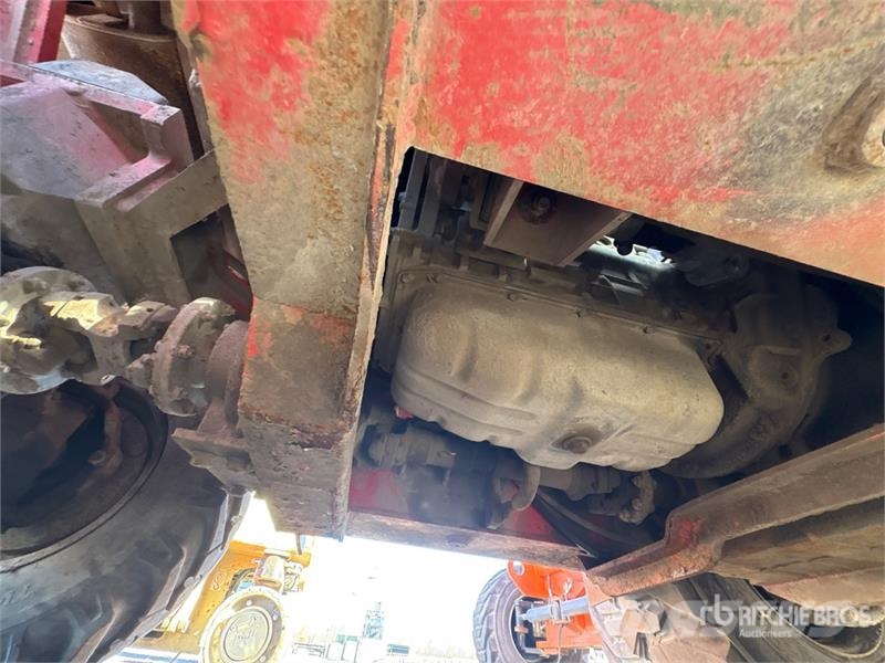 Royal T35Y 7716 lb 4x4 Rough Terrain Forklift (Inoperabl 험지용 트럭