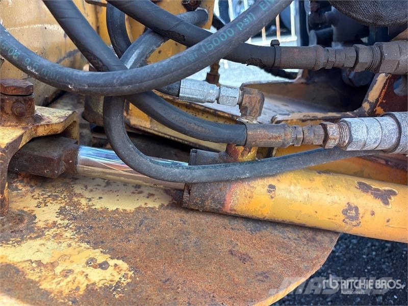 RPM Cameleon Sidewalk Plow مكونات أخرى