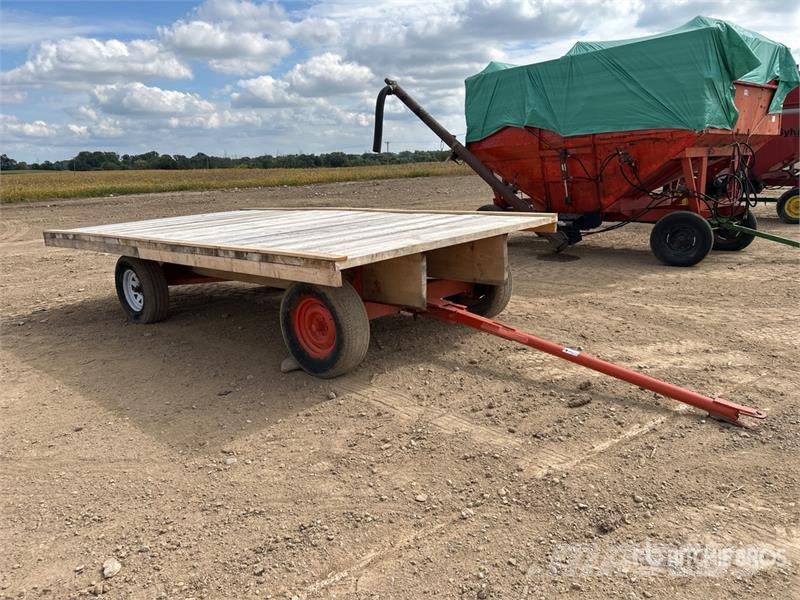 S/A Turntable 15 ft x 8 ft Bale Wagon Paalivaunut