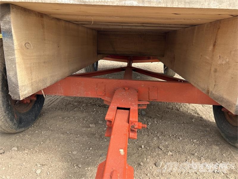 S/A Turntable 15 ft x 8 ft Bale Wagon Paalivaunut