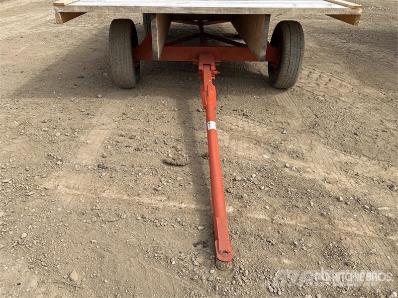 S/A Turntable 15 ft x 8 ft Bale Wagon Paalivaunut