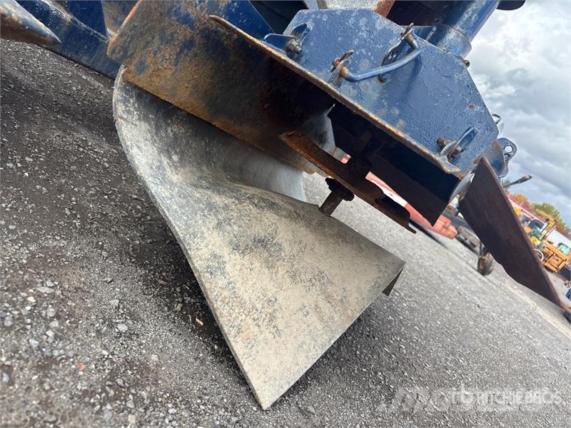  Salt Spreader معدات نشر الرمال والملح