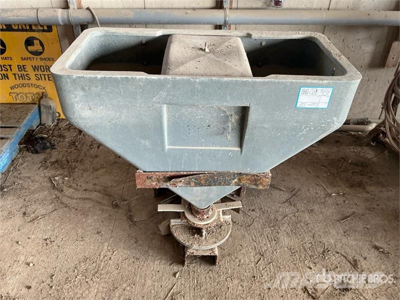  Salt Spreader Homok és Sószórók