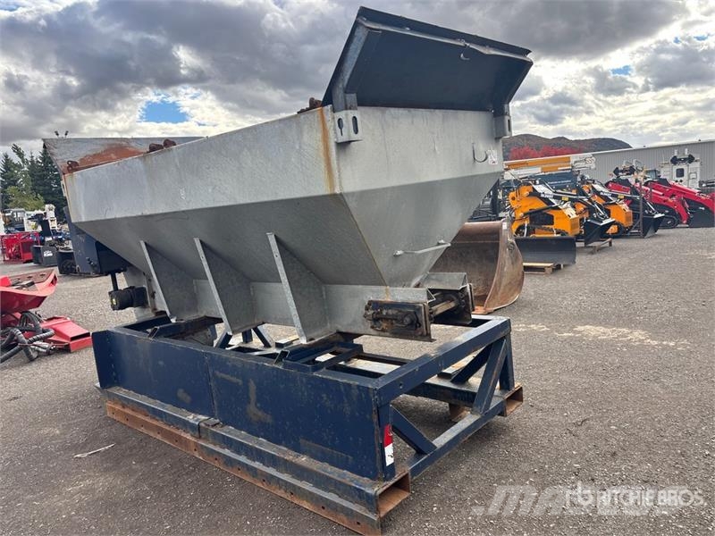  Salt Spreader معدات نشر الرمال والملح