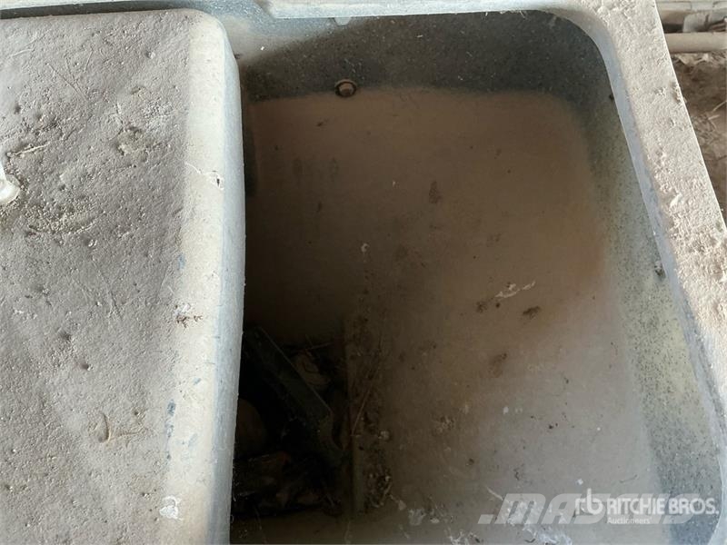  Salt Spreader Homok és Sószórók