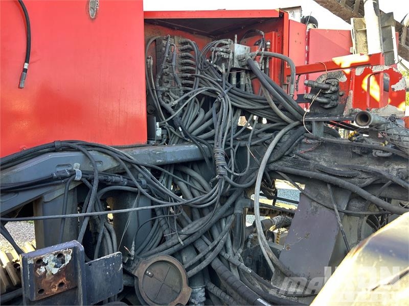 Sandvik DR560 Crawler Mounted Blasthole Drill (Inoperable) Other drilling equipment