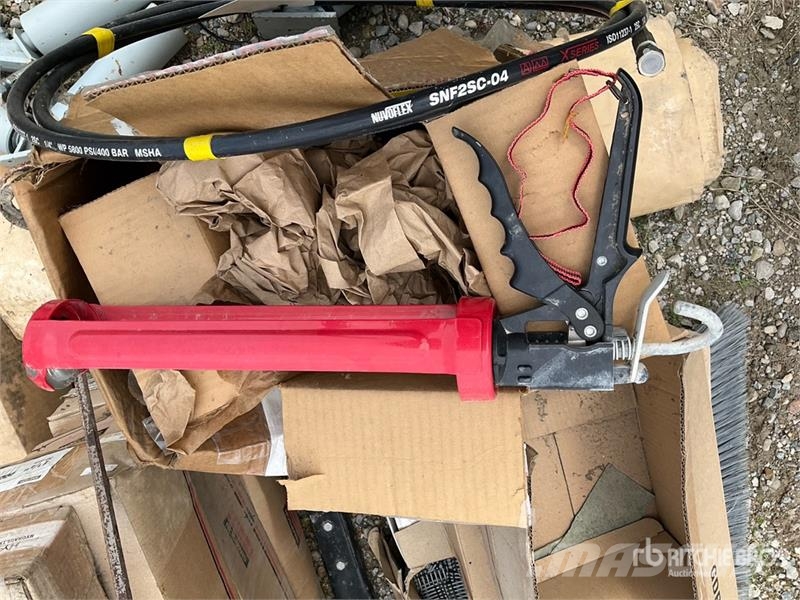 Saw, Pesticide Sprayer, Assorted Nails/Screws, Hyd Drugi deli