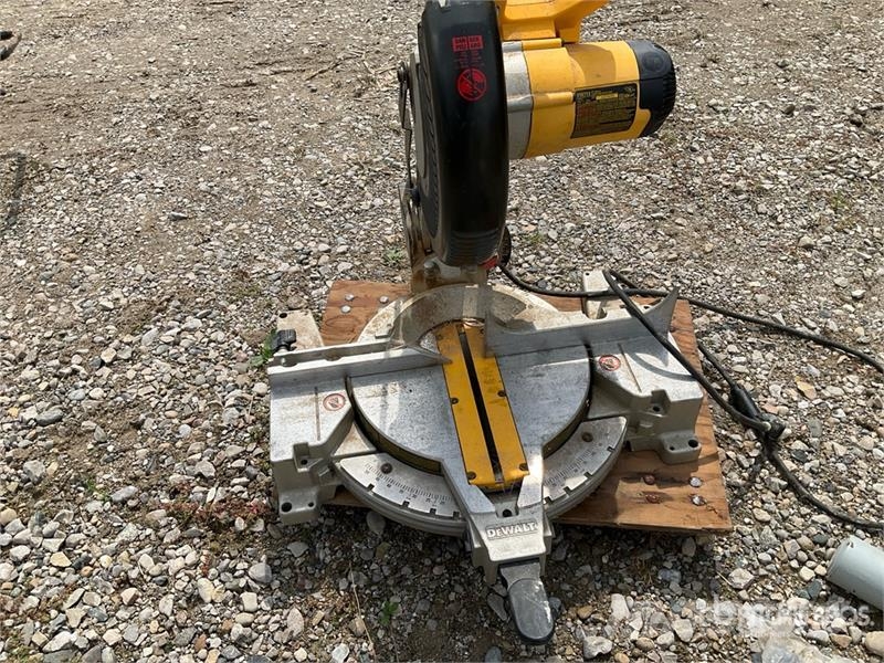 Saw, Pesticide Sprayer, Assorted Nails/Screws, Hyd Drugi deli