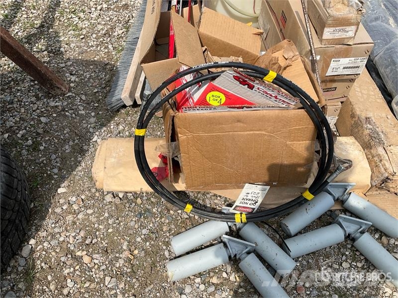 Saw, Pesticide Sprayer, Assorted Nails/Screws, Hyd Drugi deli