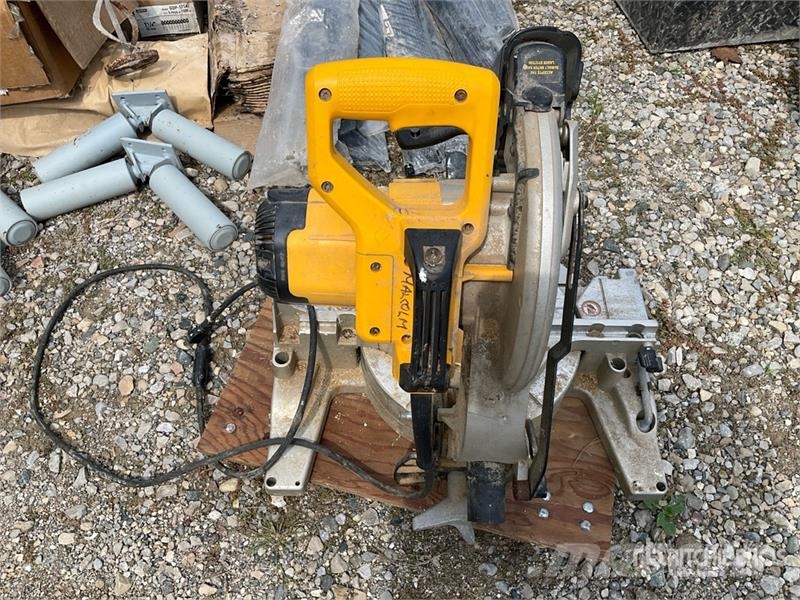 Saw, Pesticide Sprayer, Assorted Nails/Screws, Hyd Drugi deli