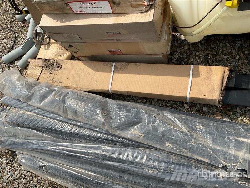 Saw, Pesticide Sprayer, Assorted Nails/Screws, Hyd Drugi deli