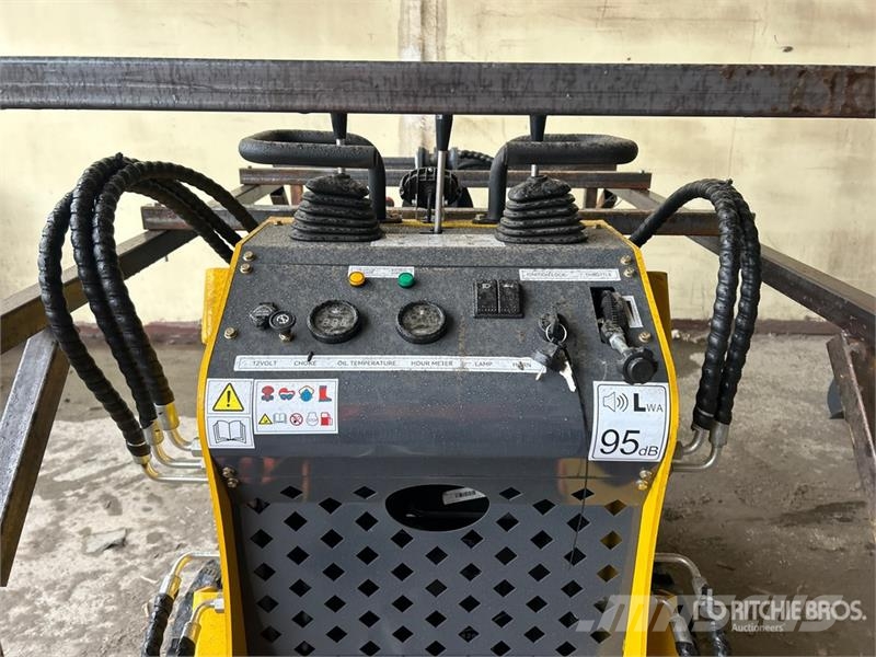 SDLANCH SSL60 Mini Compact Track Loader (Unused) Minicarregadeiras