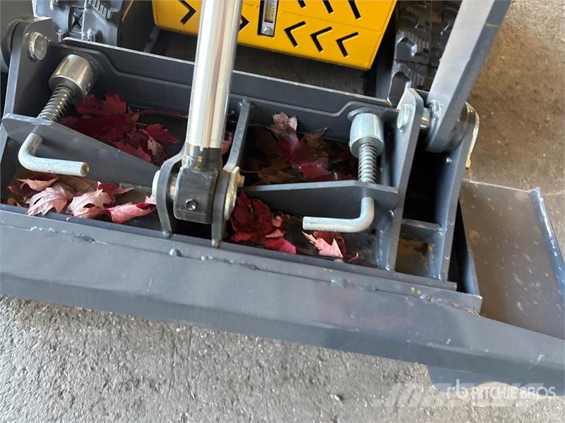 SDLANCH SSL60 Mini Compact Track Loader (Unused) Minicarregadeiras