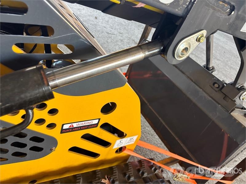 SDLANCH SSL60 Mini Compact Track Loader (Unused) Minicarregadeiras