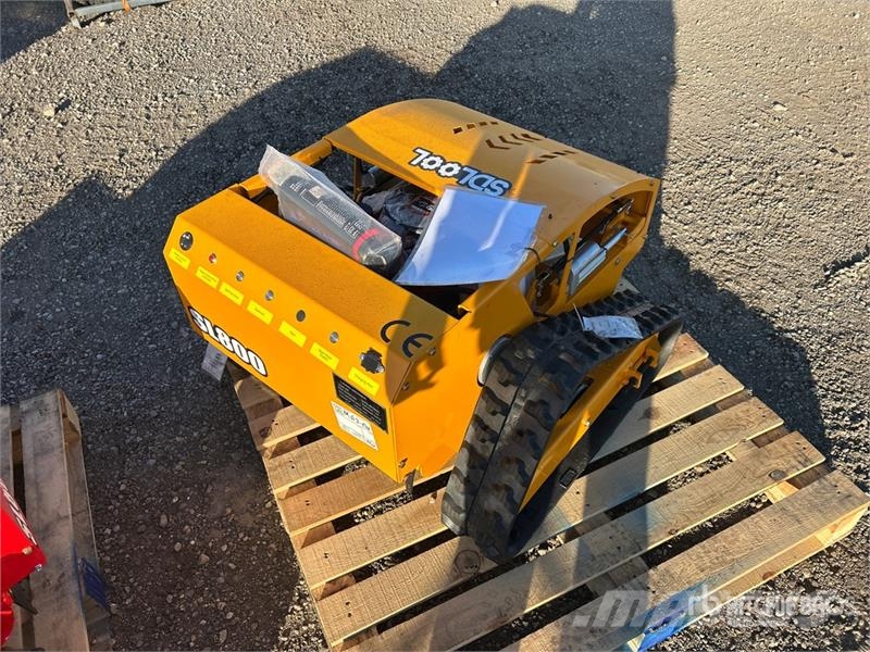  SDLOOL 800 Remote Control Lawn Mower (Unused) ركوب الحشائش