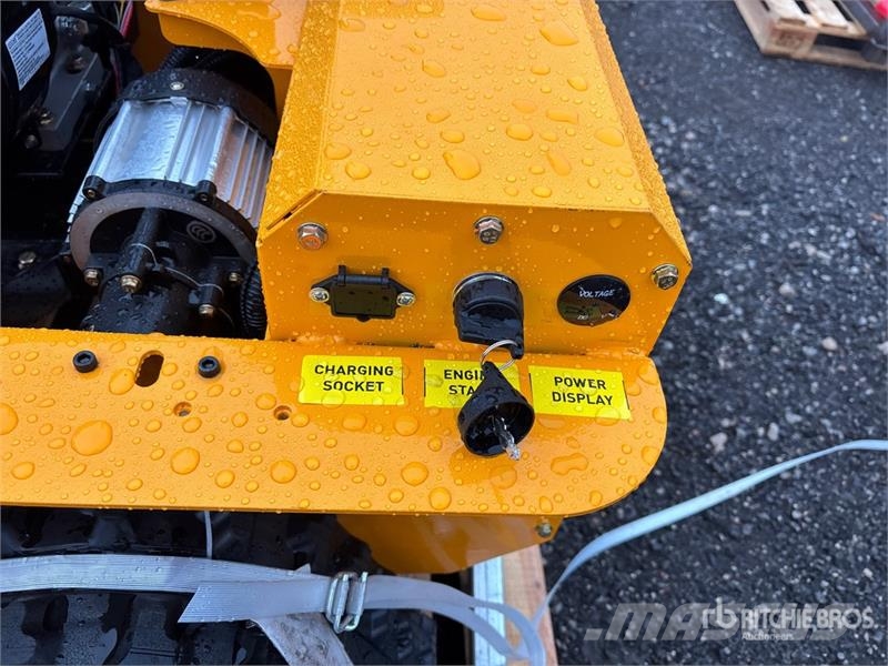  SDLOOL LM1000Q Remote Controlled Tracked Lawn Mowe Самохідні газонокосарки