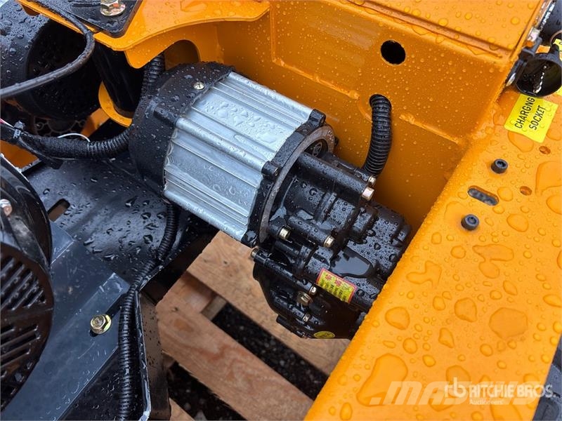  SDLOOL LM1200Q Remote Control Tracked Lawn Mower ( Самохідні газонокосарки