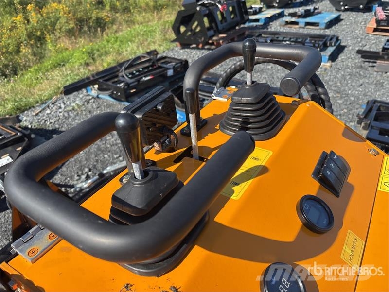 SDLOOL SL360T Міні-навантажувачі