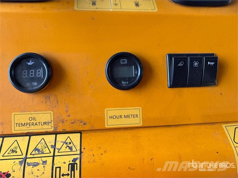  SDLOOL SL360T لوادر انزلاقية التوجيه